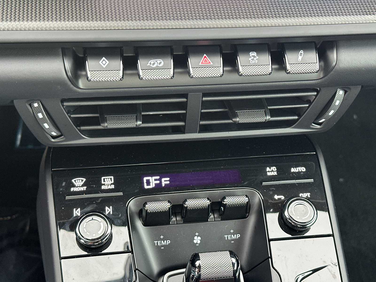 Thumbnail: 2026 Porsche 911 - 24