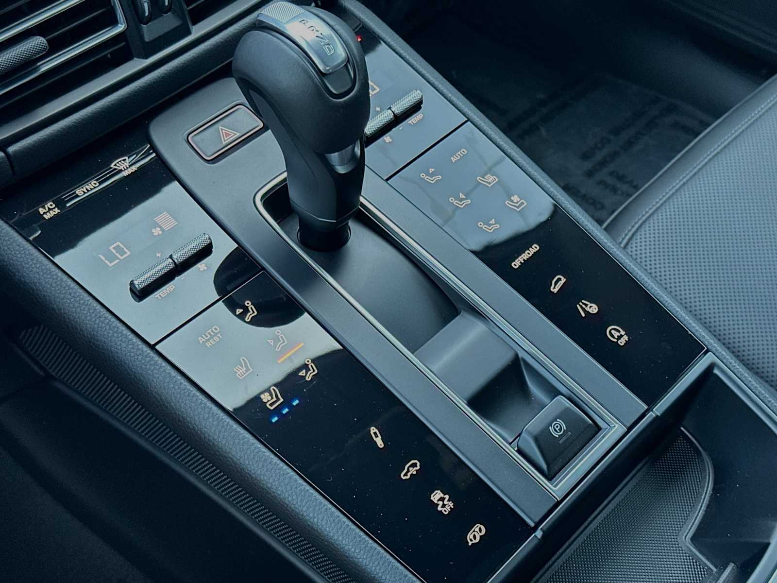 Thumbnail: 2024 Porsche Macan - 23