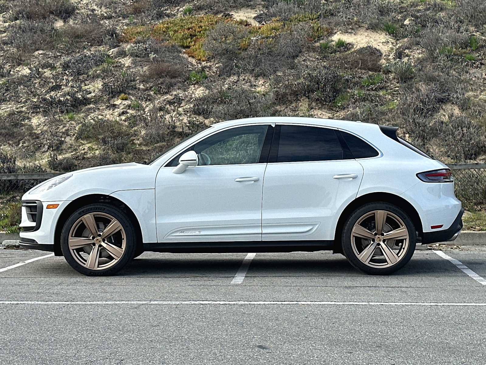 Thumbnail: 2024 Porsche Macan - 2
