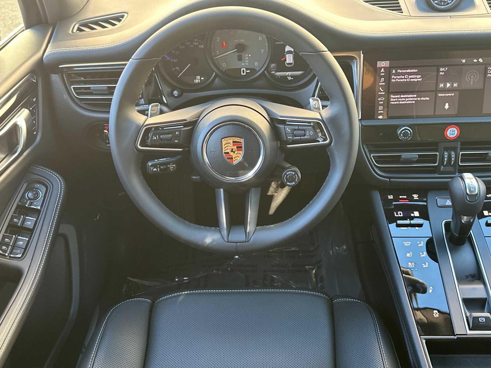 Thumbnail: 2026 Porsche Macan - 15