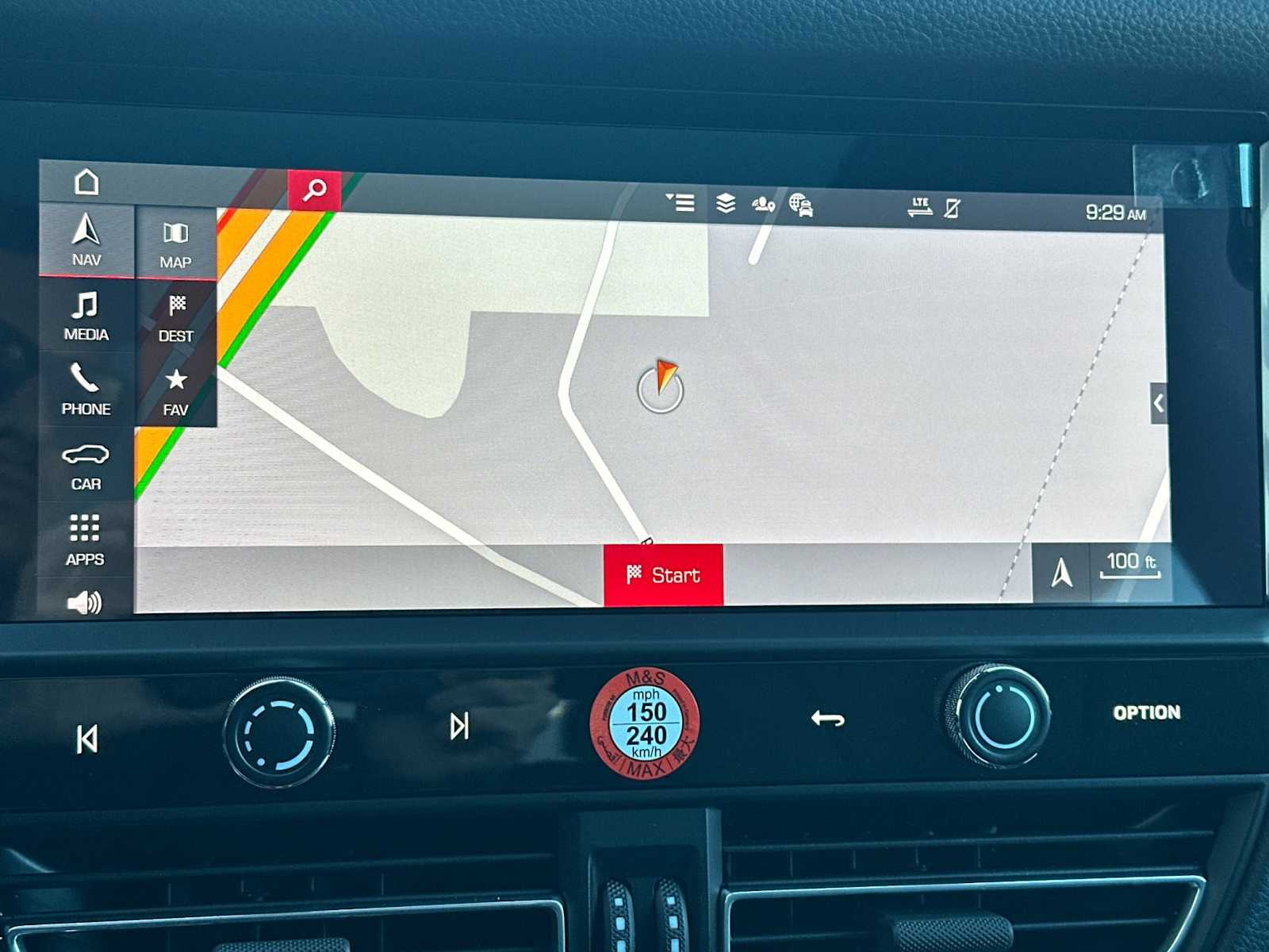 Thumbnail: 2026 Porsche Macan - 20