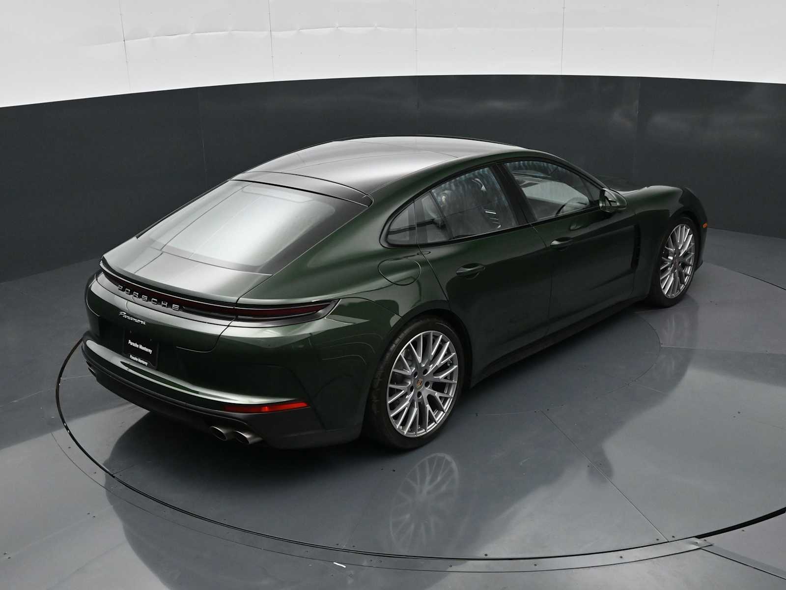 Thumbnail: 2026 Porsche Panamera - 32