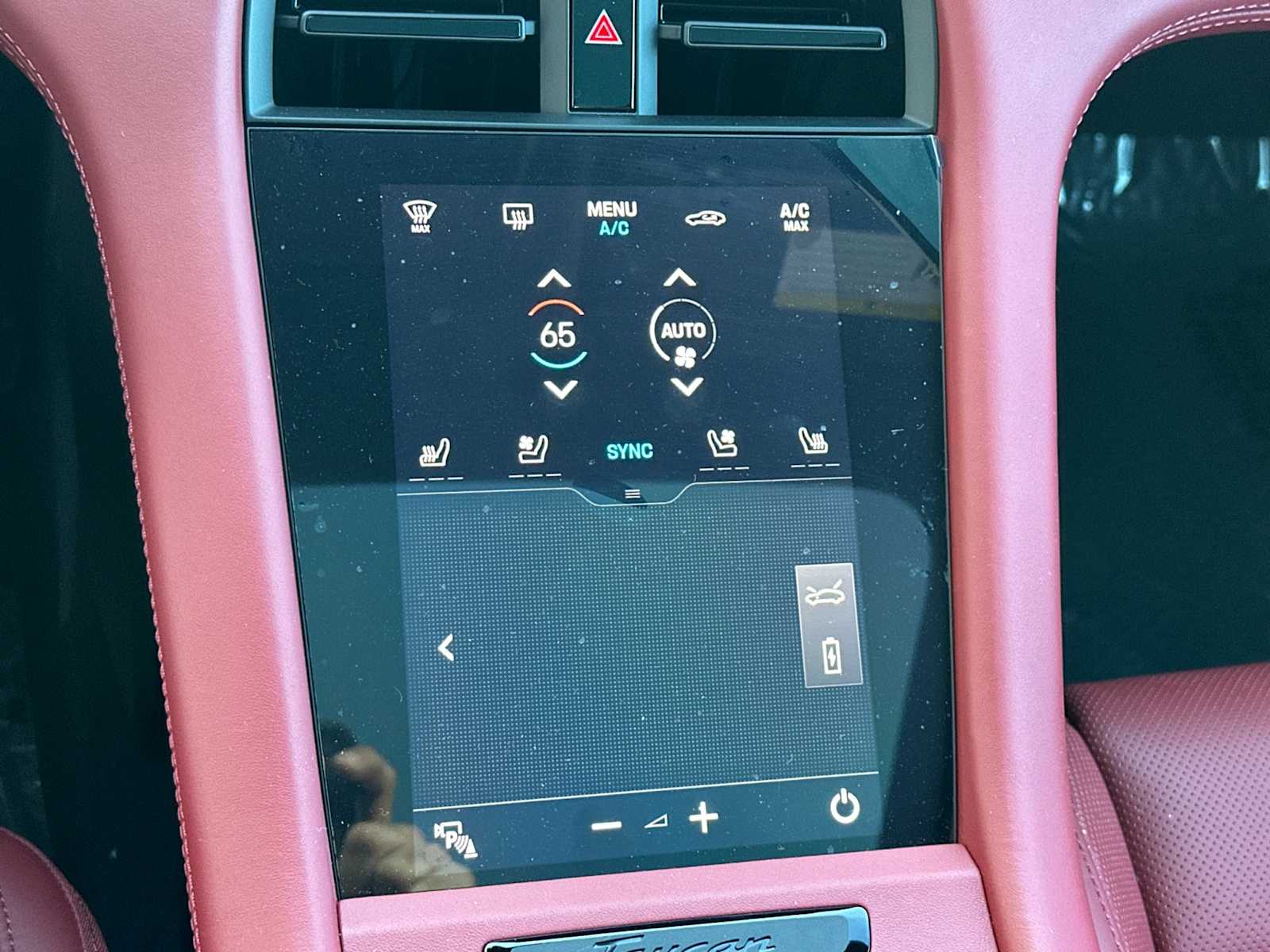 Thumbnail: 2024 Porsche Taycan - 21