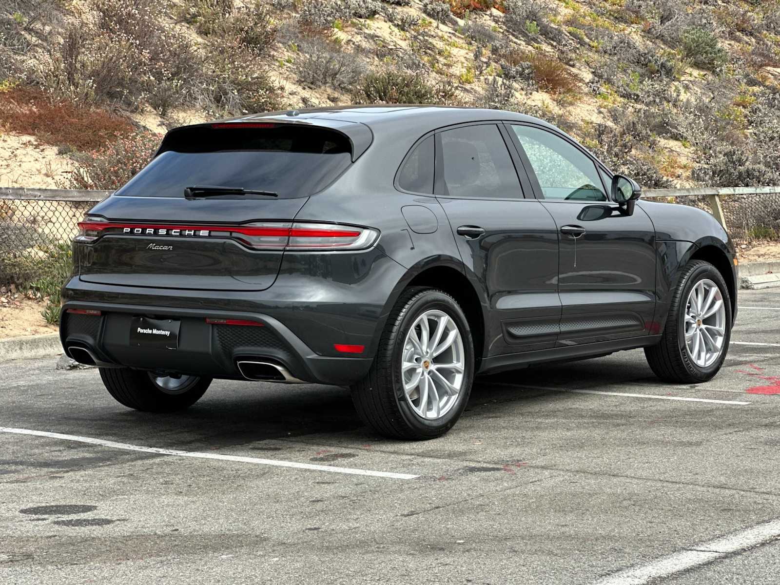 Thumbnail: 2025 Porsche Macan - 7