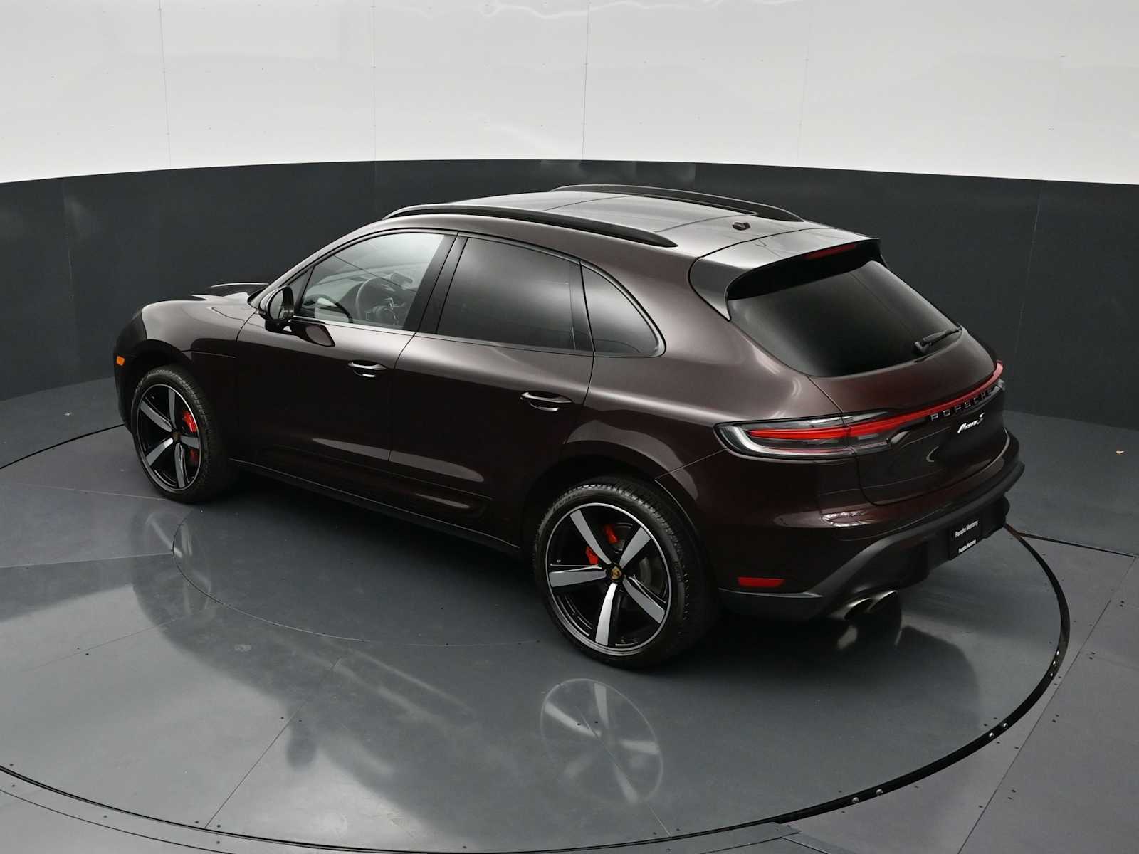 Thumbnail: 2026 Porsche Macan - 31