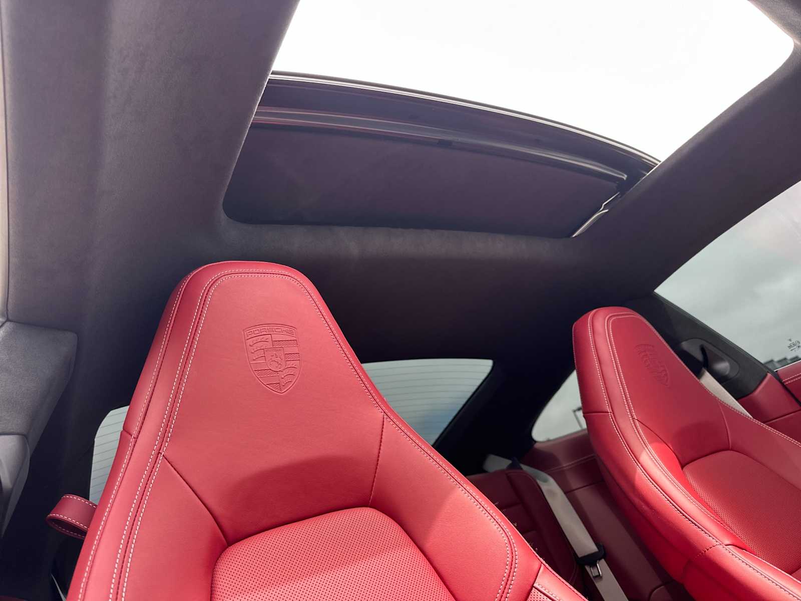 Thumbnail: 2025 Porsche 911 - 15