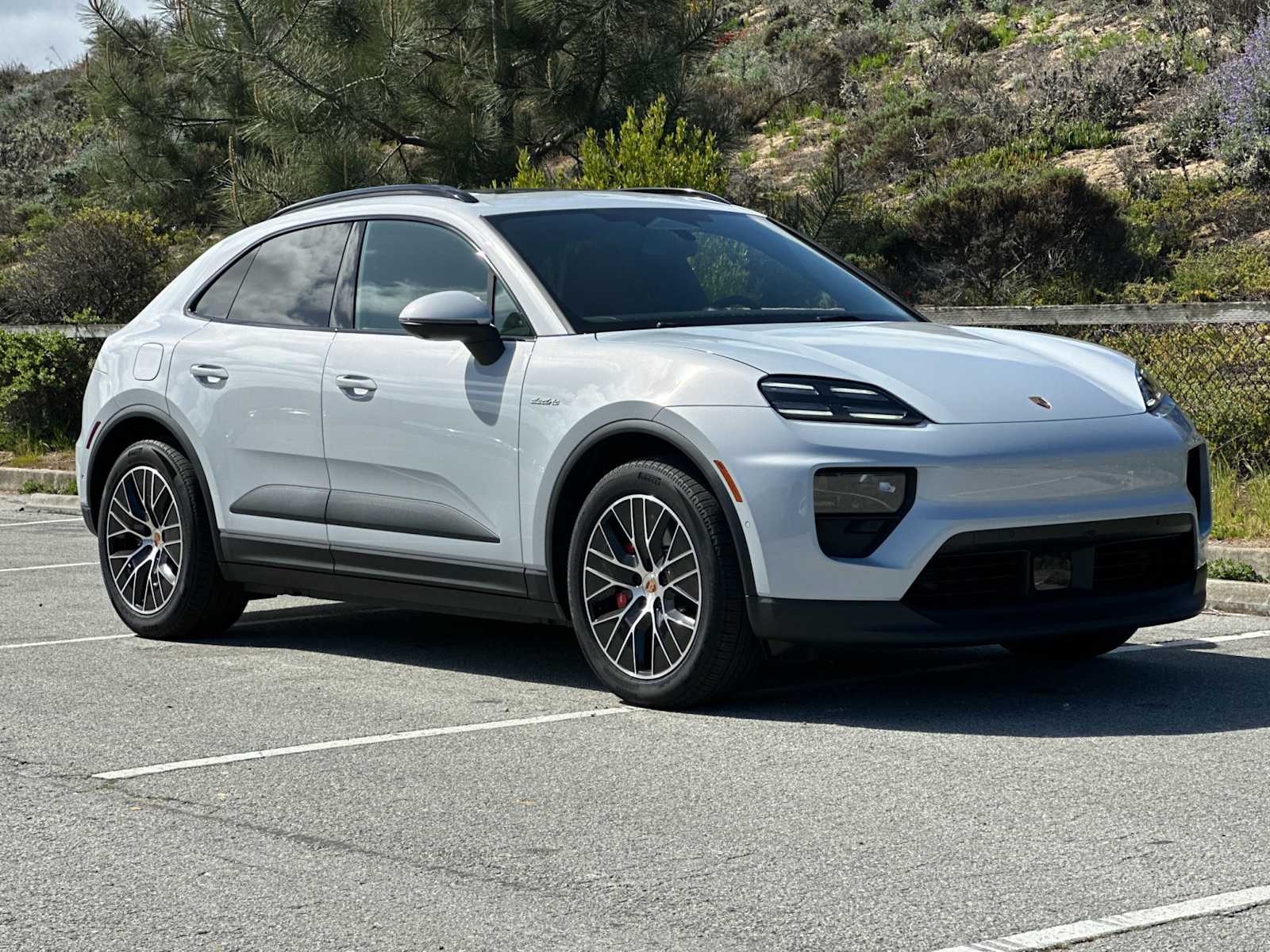 Thumbnail: 2025 Porsche Macan - 10
