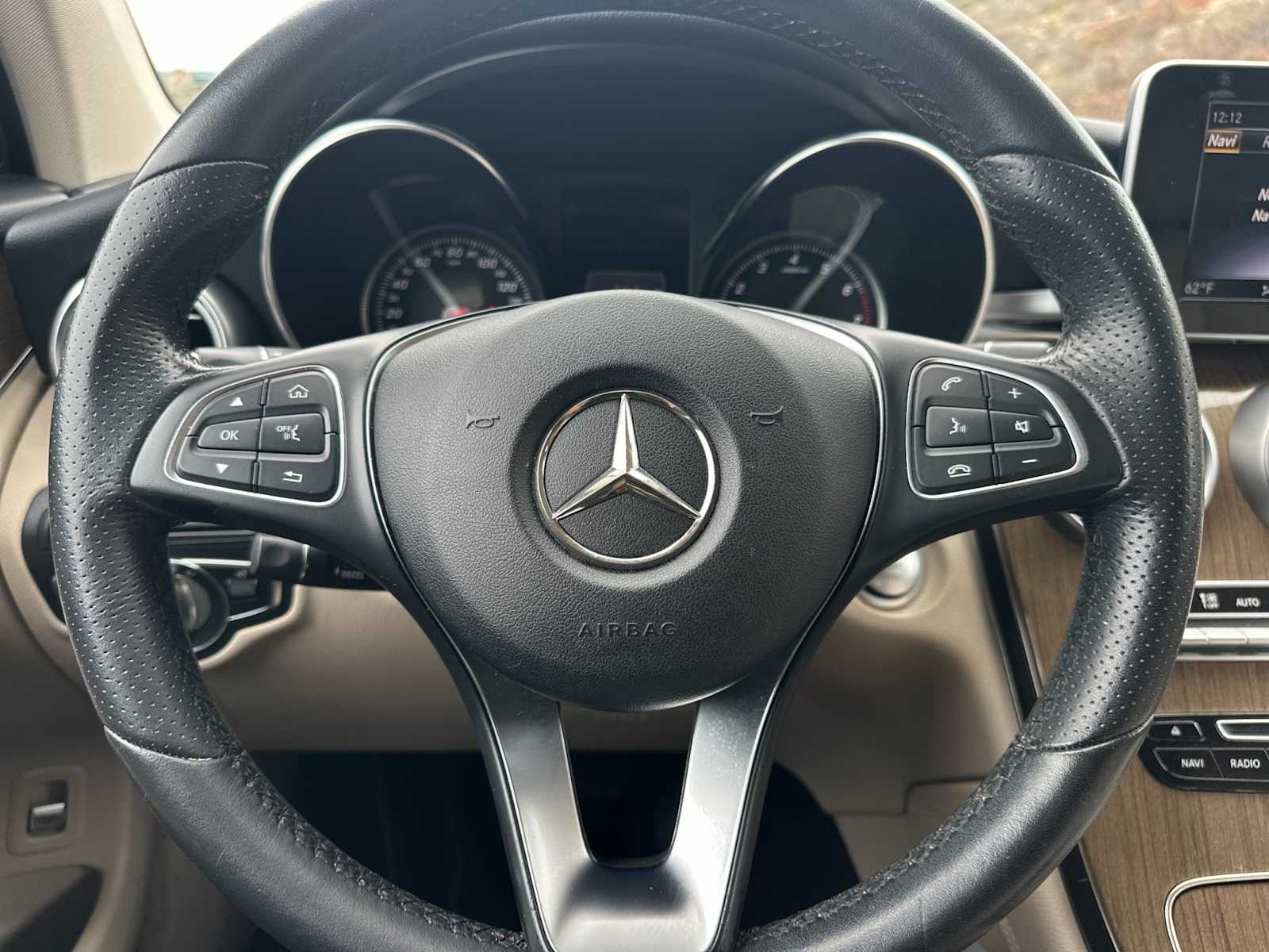Thumbnail: 2018 Mercedes-Benz GLC - 21