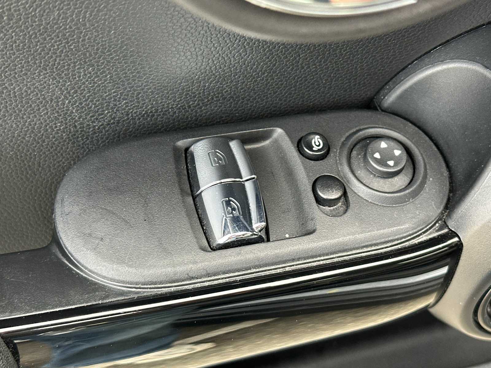 Thumbnail: 2023 MINI Cooper Hardtop - 13