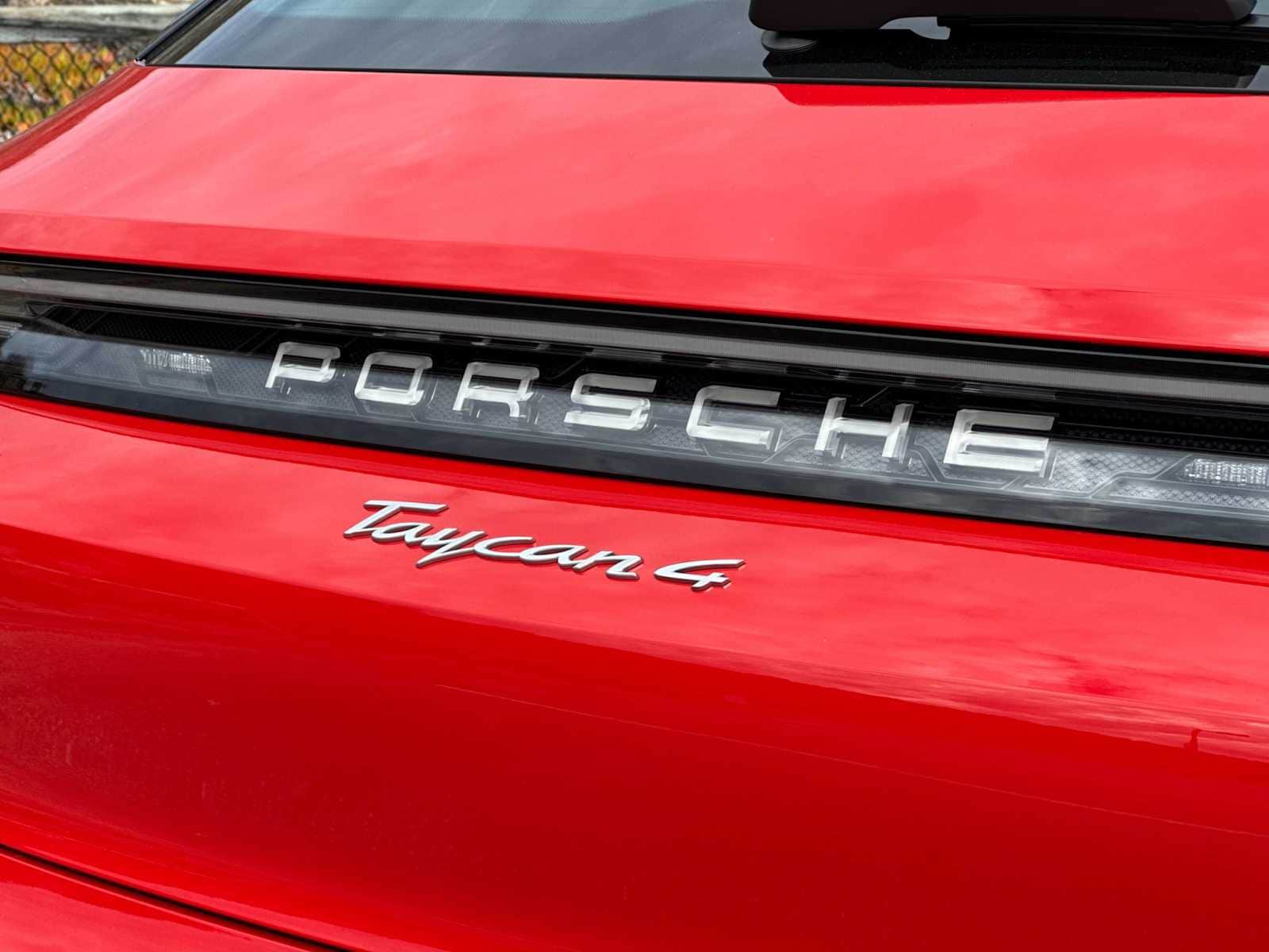 Thumbnail: 2025 Porsche Taycan - 28