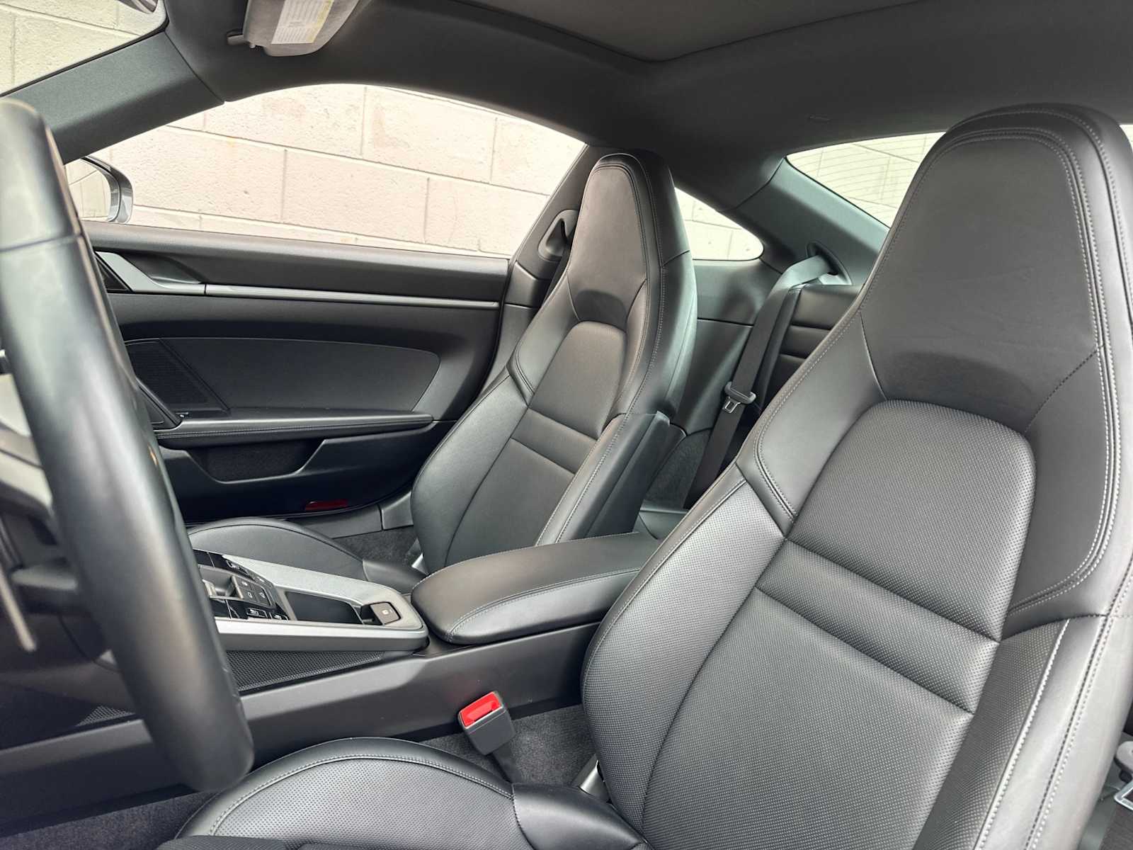 2021 Porsche 911 S photo 4