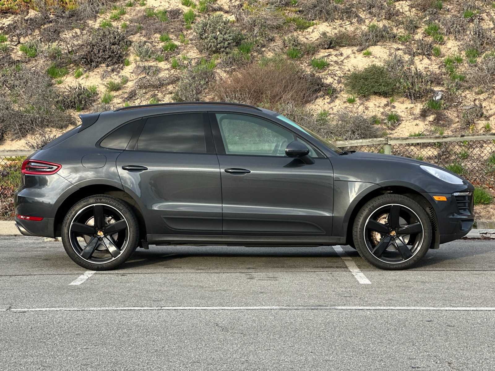 Thumbnail: 2018 Porsche Macan - 9