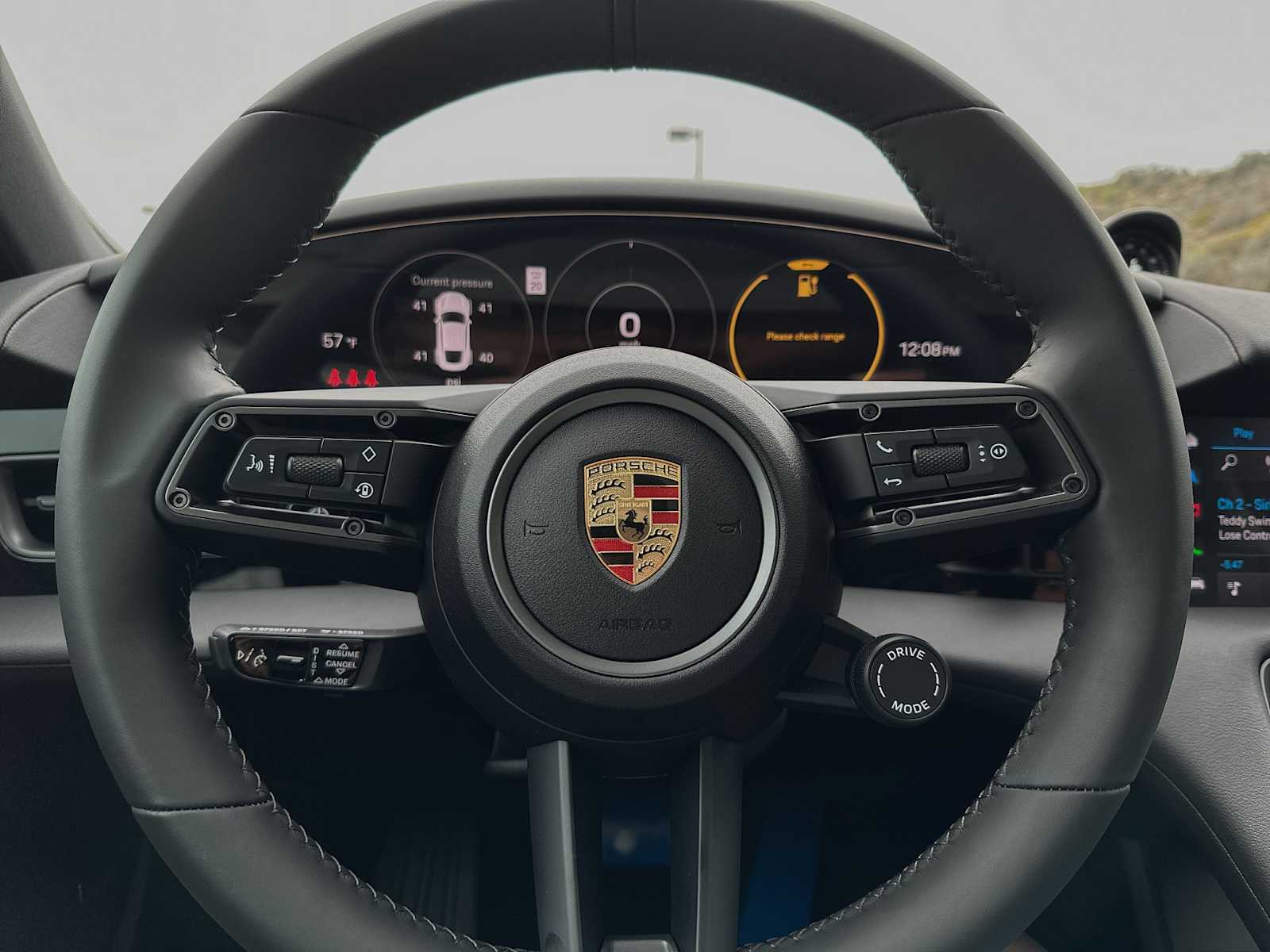 Thumbnail: 2024 Porsche Taycan - 25