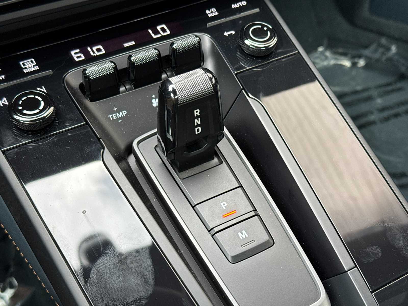 Thumbnail: 2023 Porsche 911 - 25