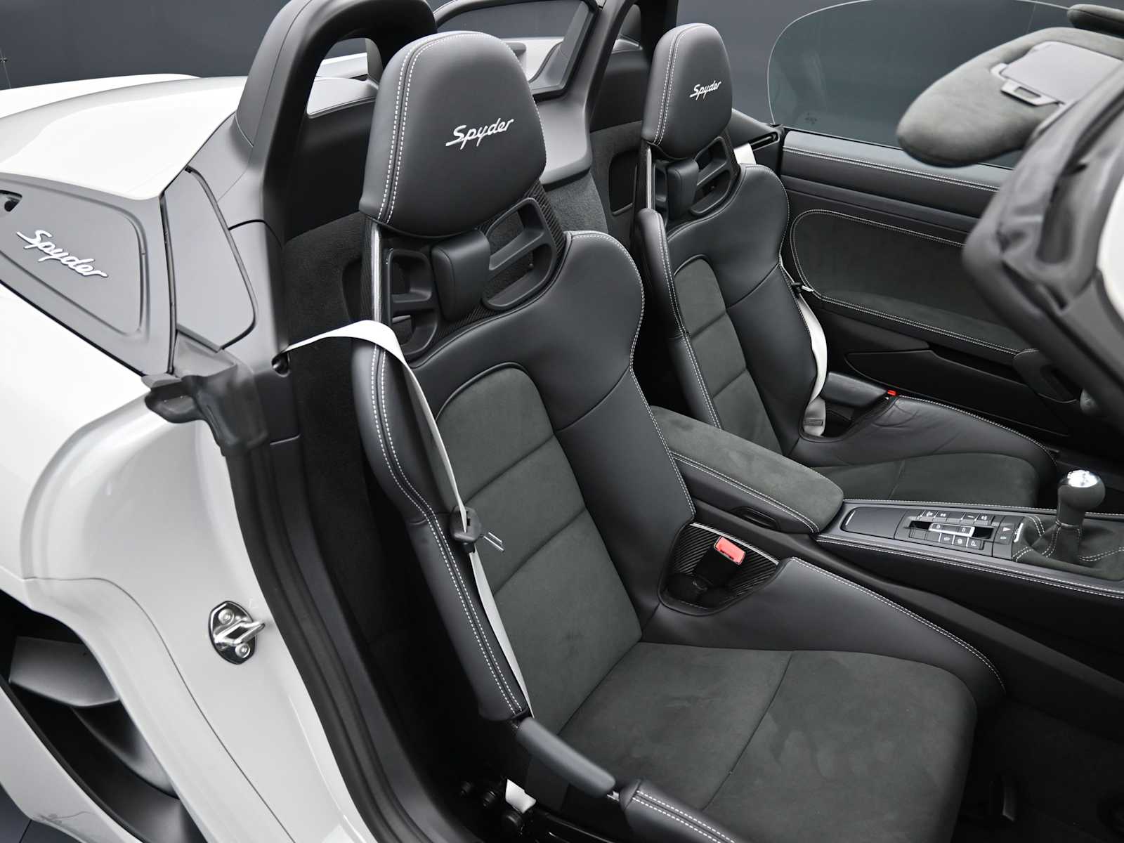 Thumbnail: 2023 Porsche  - 19