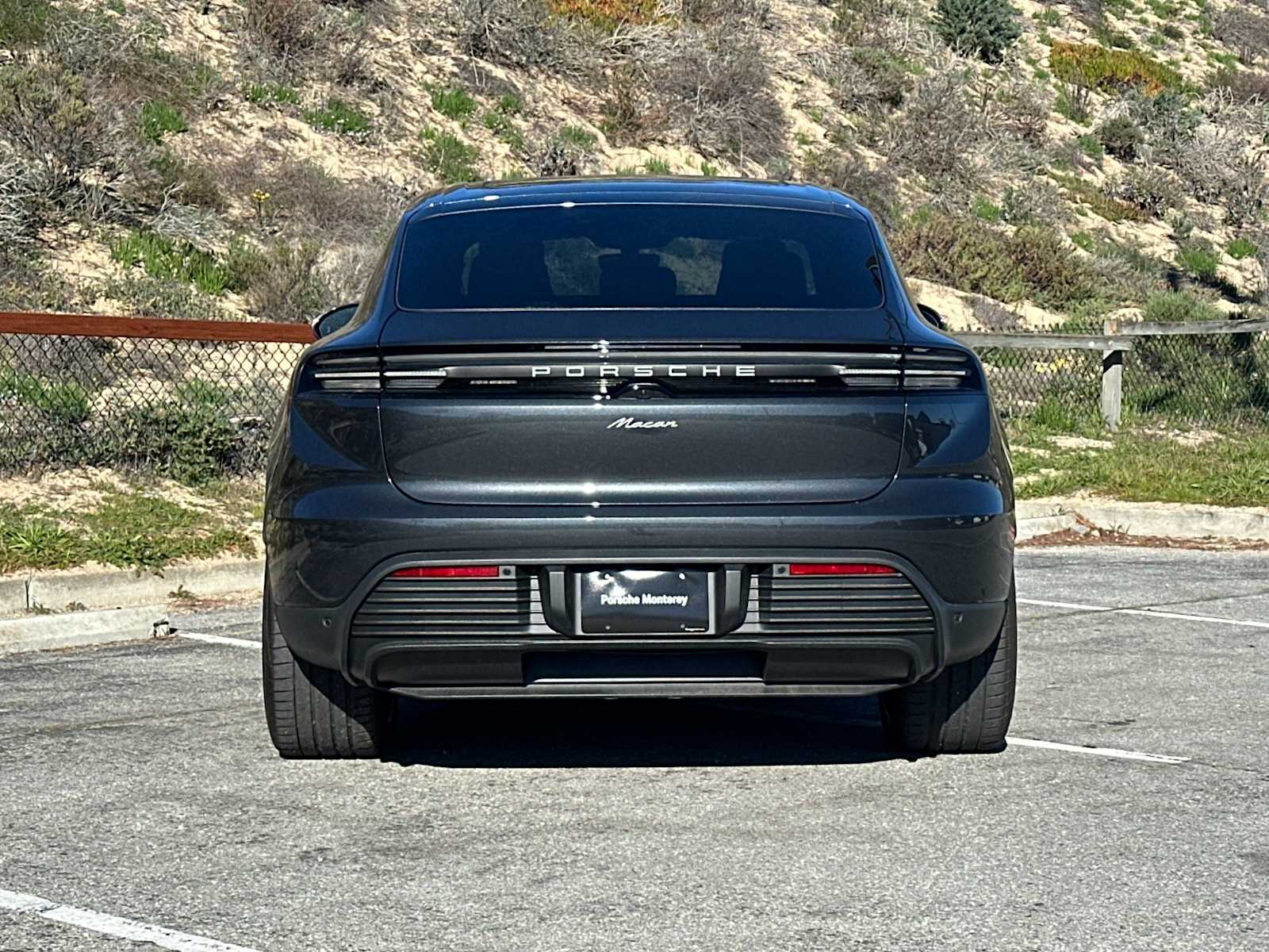 Thumbnail: 2025 Porsche Macan - 8