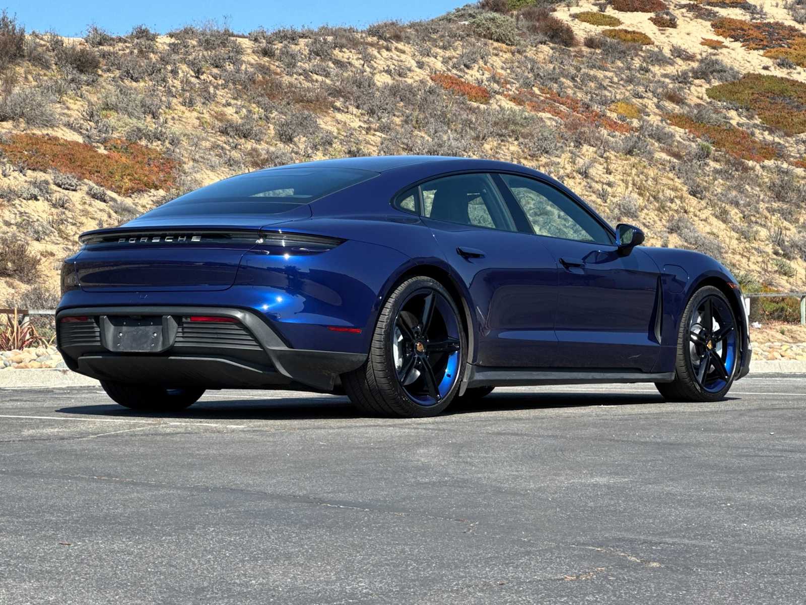 Thumbnail: 2022 Porsche Taycan - 7