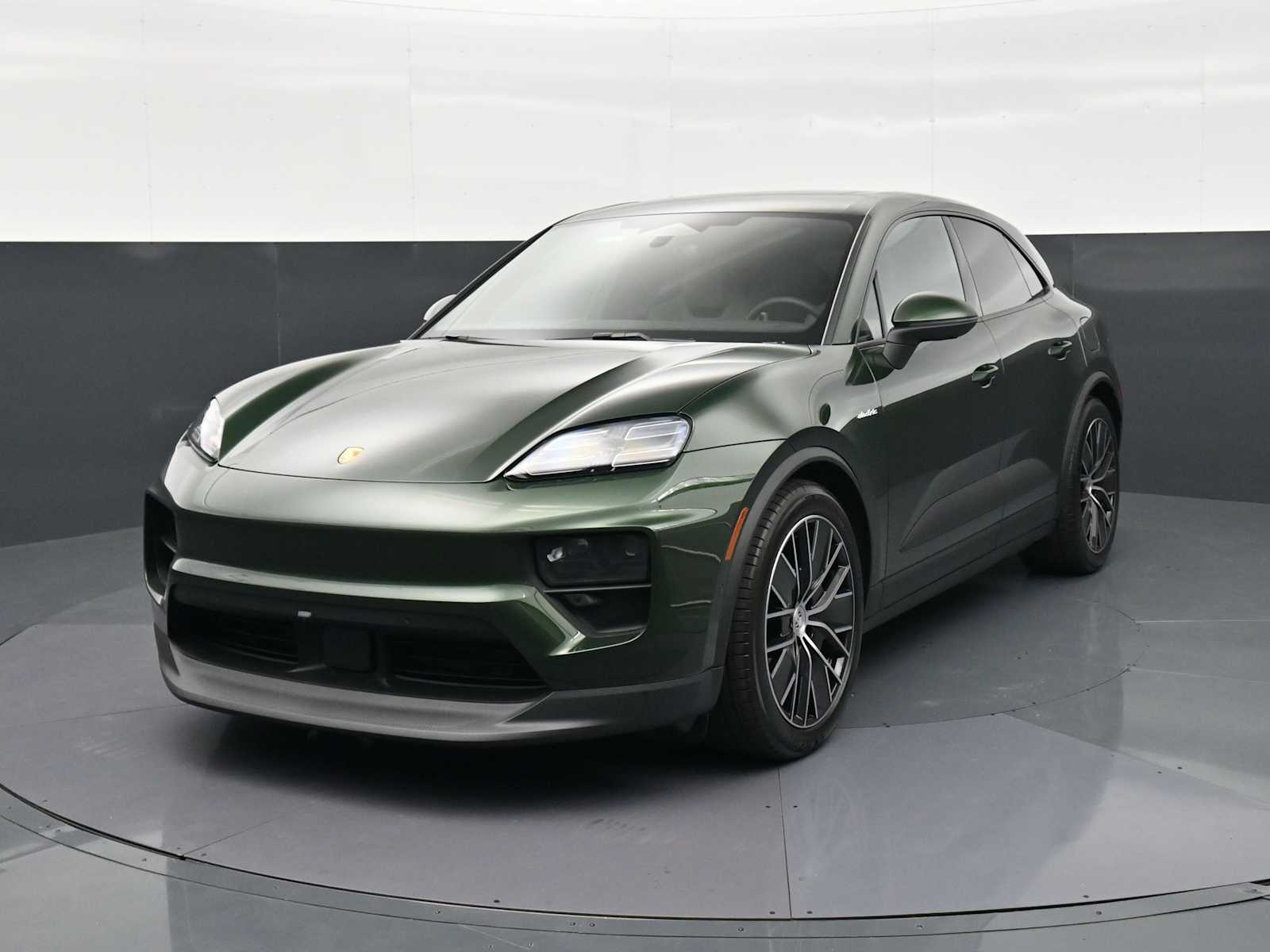 2026 Porsche Macan T -
                  Seaside, CA