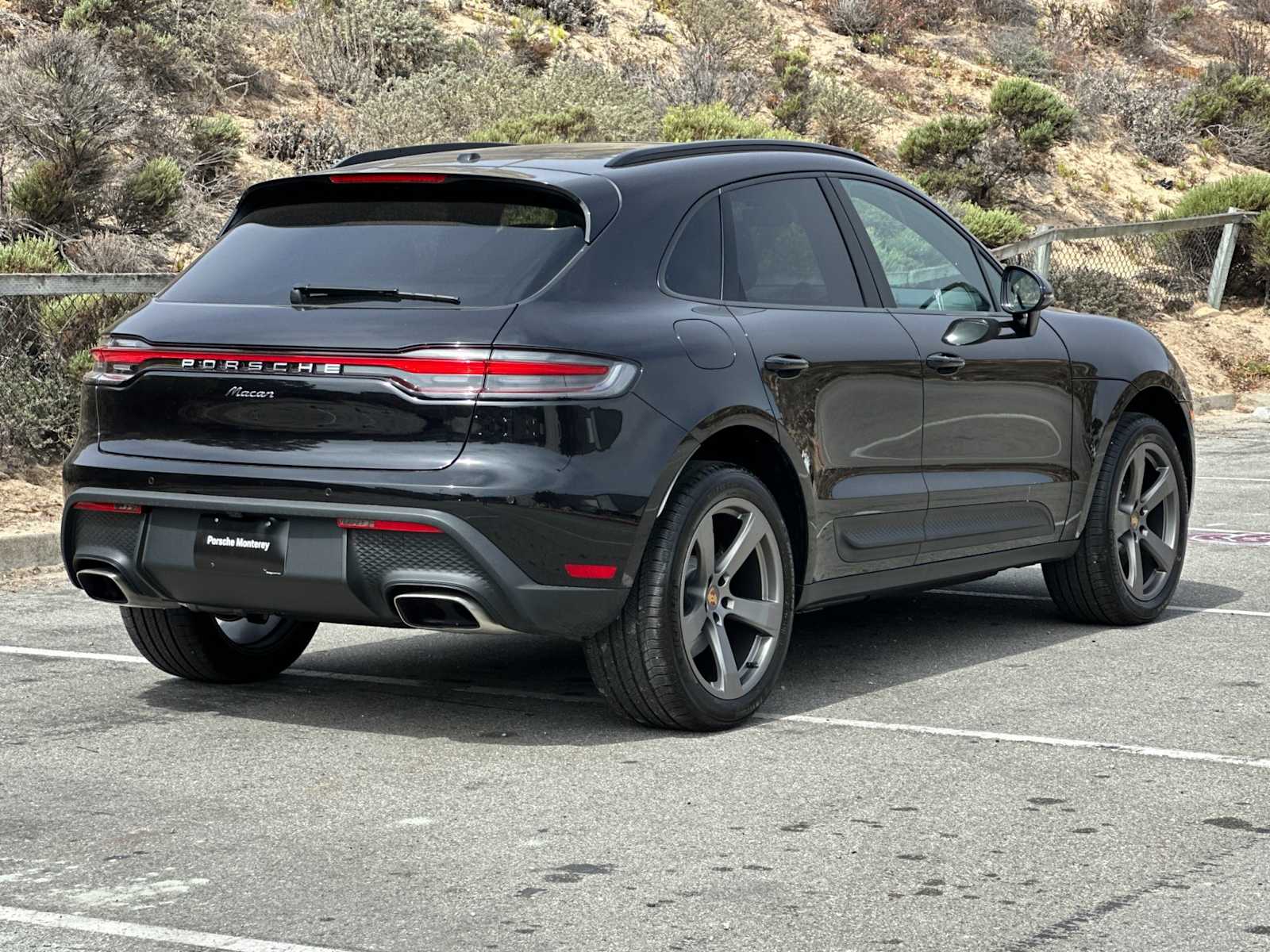 Thumbnail: 2026 Porsche Macan - 7