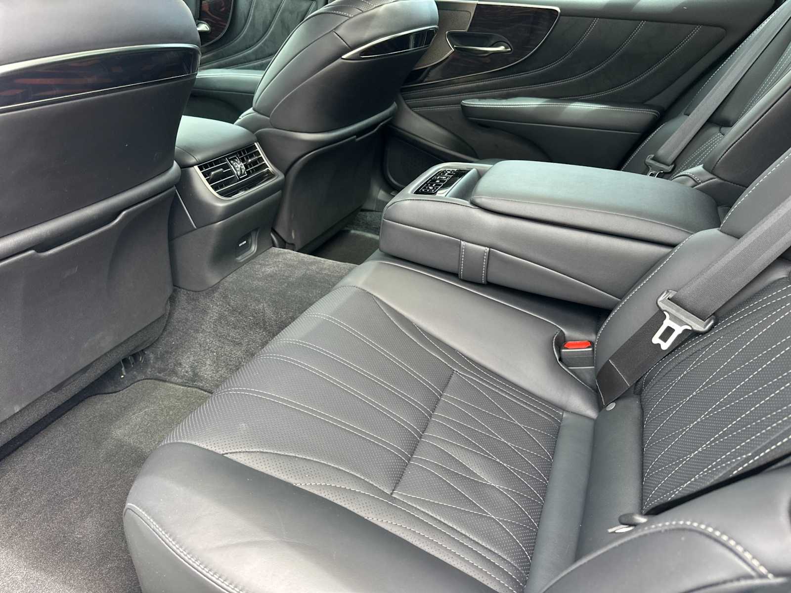 Thumbnail: 2024 Lexus LS - 14