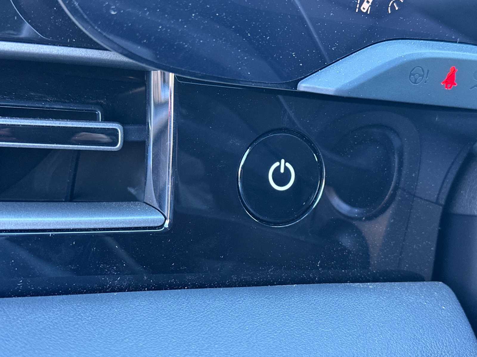 Thumbnail: 2025 Porsche Taycan - 23