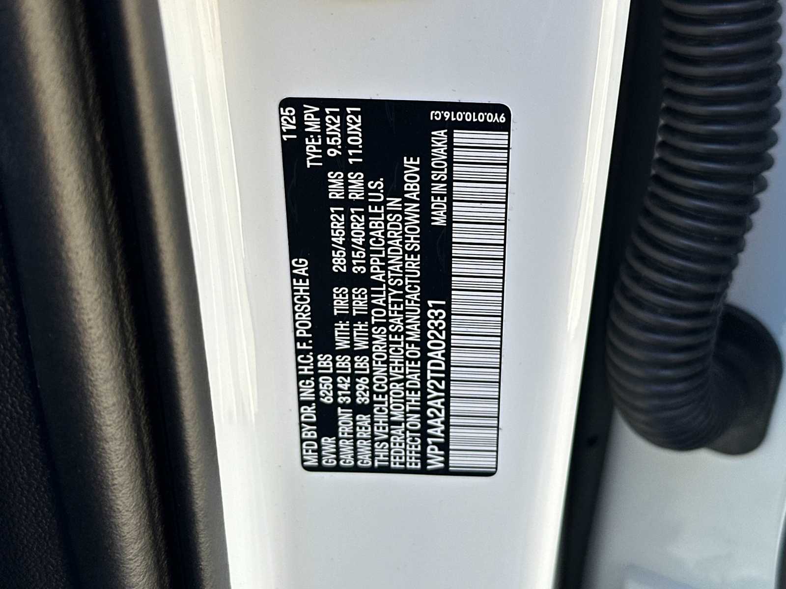 Thumbnail: 2026 Porsche Cayenne - 30