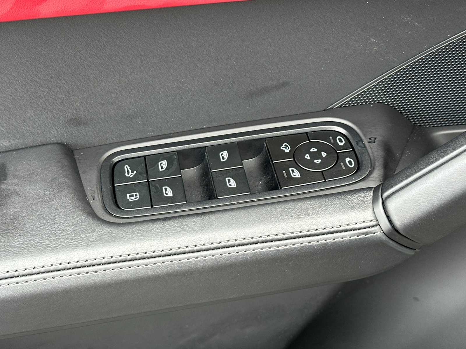 Thumbnail: 2025 Porsche  - 13