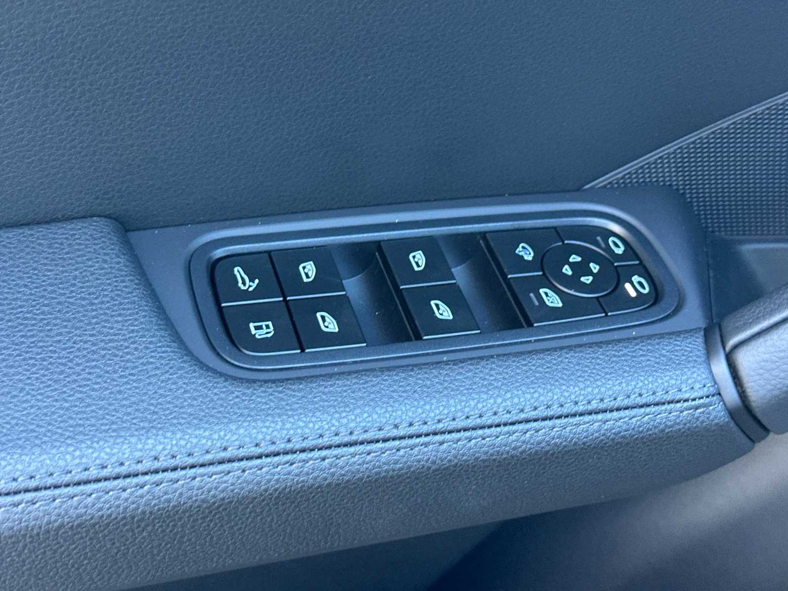 Thumbnail: 2026 Porsche  - 13