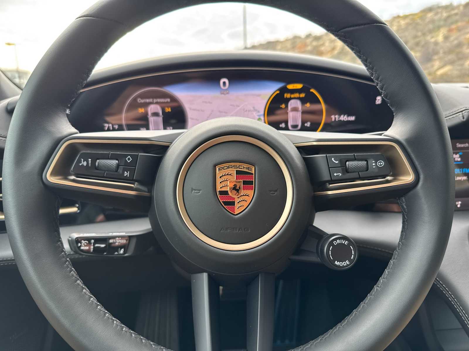 Thumbnail: 2025 Porsche Taycan - 24