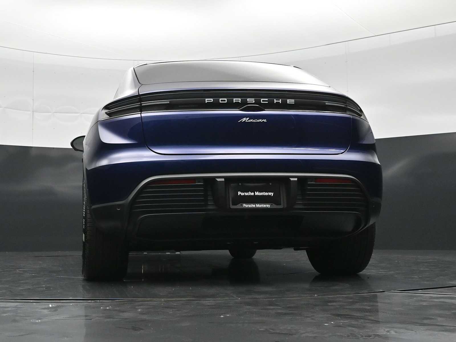 Thumbnail: 2026 Porsche Macan - 39