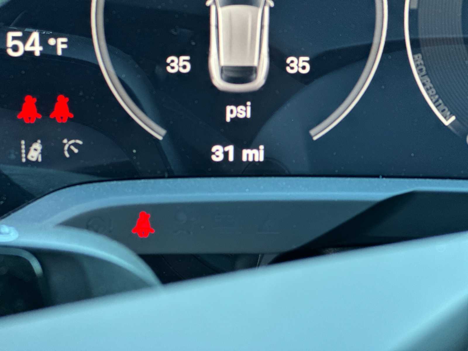 Thumbnail: 2025 Porsche Taycan - 26