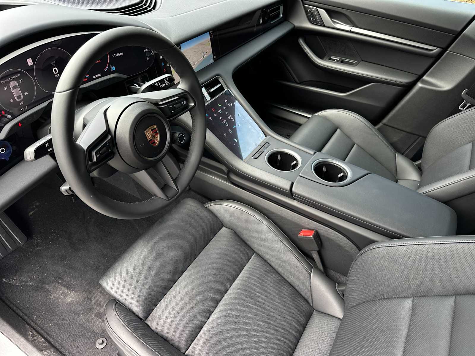 2025 Porsche Taycan 4 photo 4