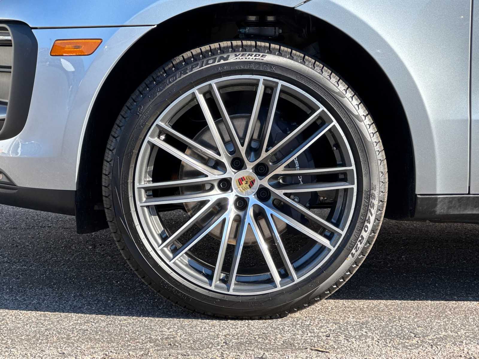 Thumbnail: 2026 Porsche Macan - 28