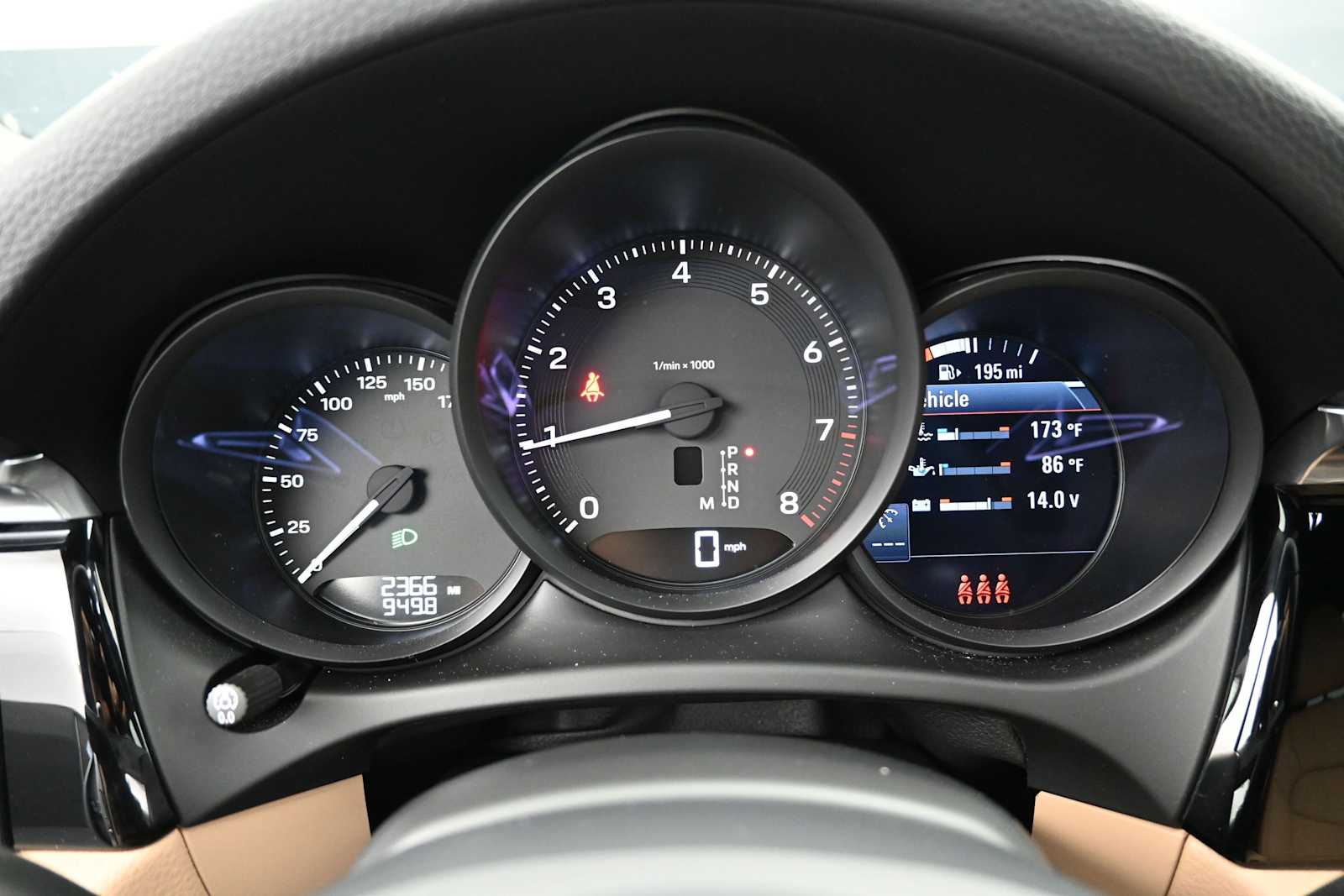 Thumbnail: 2025 Porsche Macan - 10