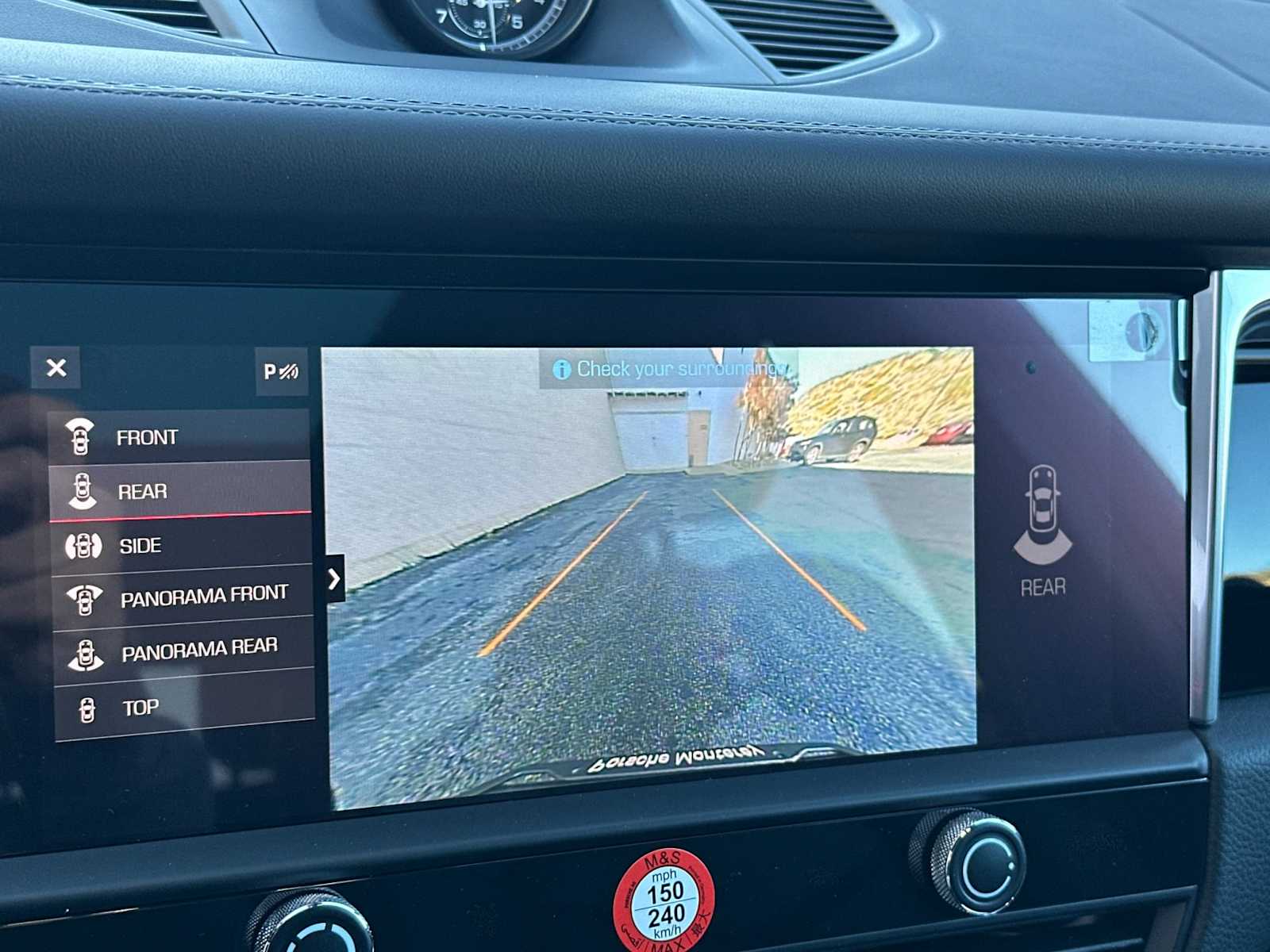 Thumbnail: 2026 Porsche Macan - 21