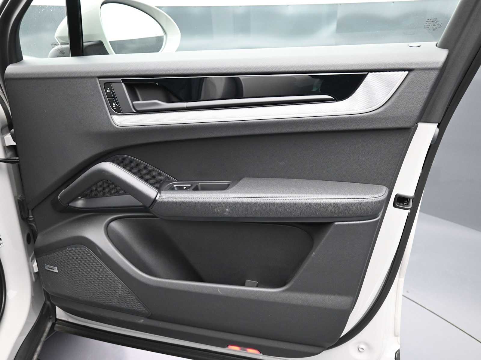 Thumbnail: 2025 Porsche Cayenne - 21