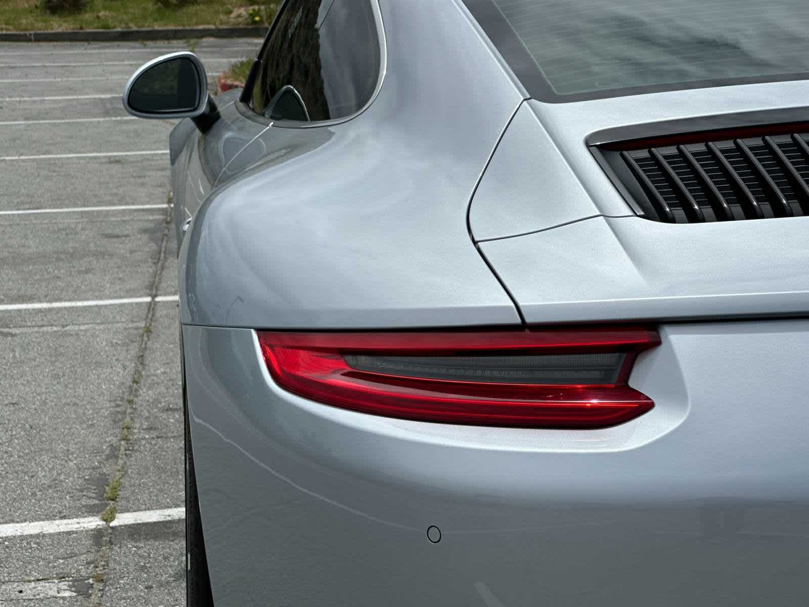 Thumbnail: 2017 Porsche 911 - 24