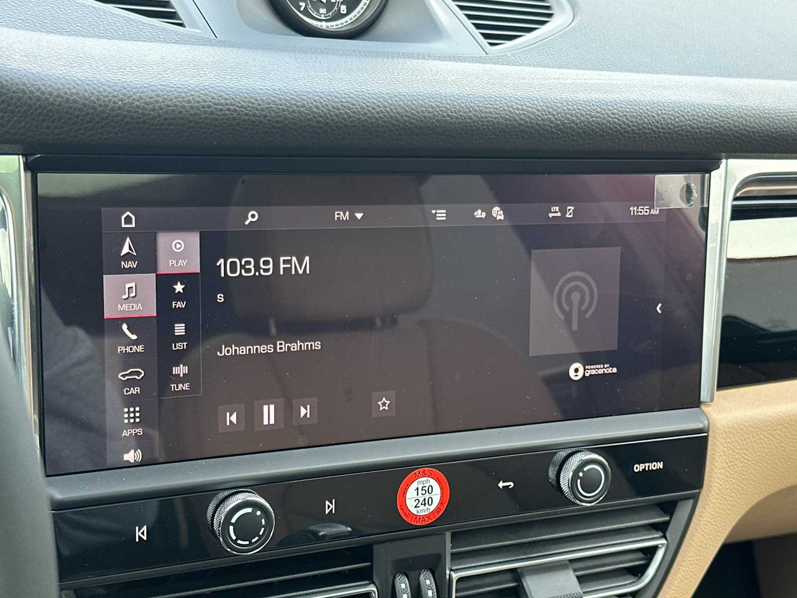 Thumbnail: 2026 Porsche Macan - 19