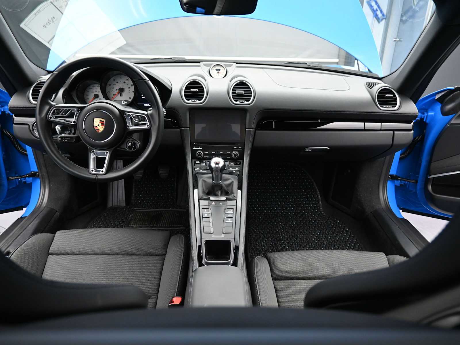 Thumbnail: 2022 Porsche 718 Cayman - 18