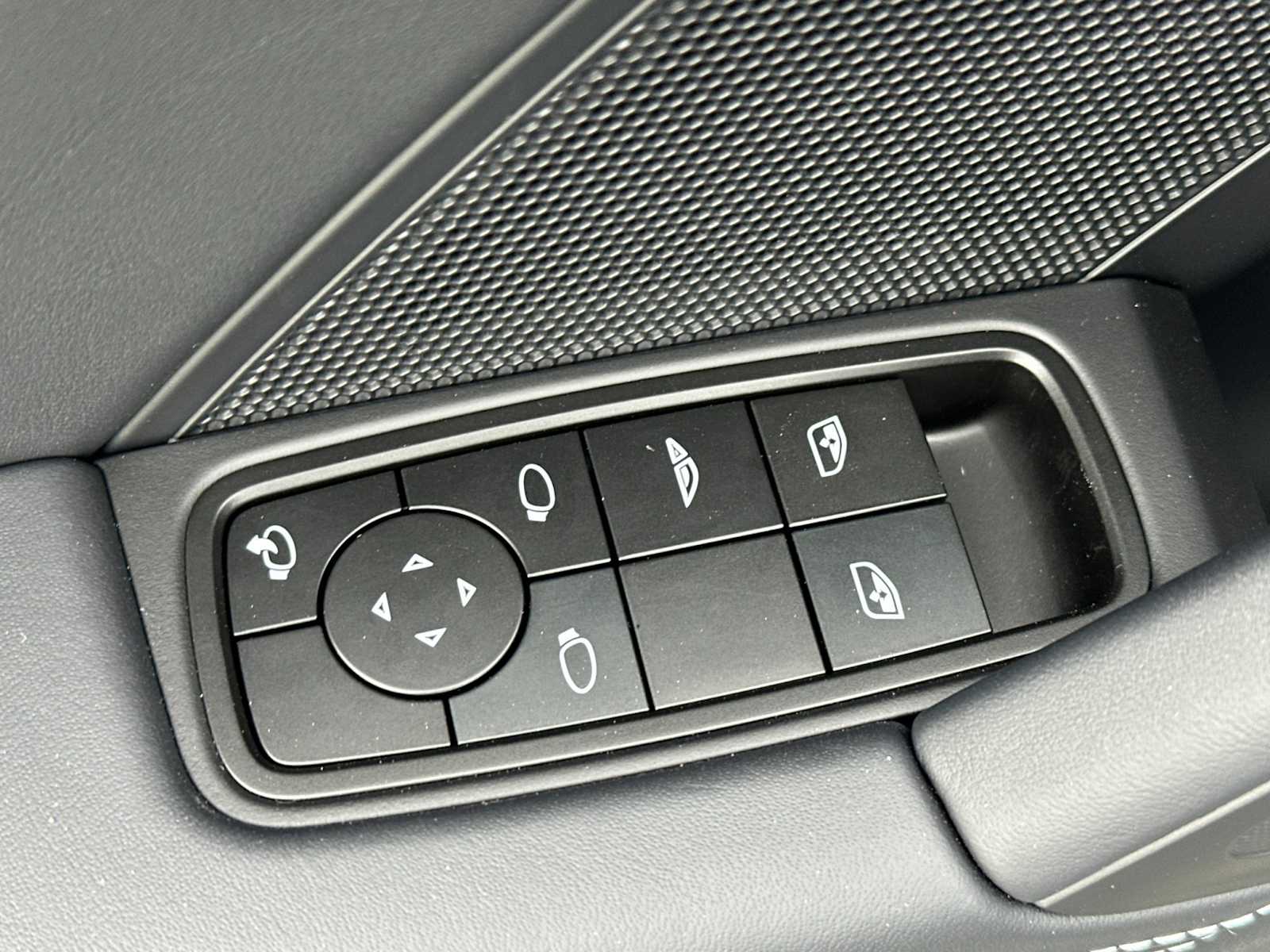 Thumbnail: 2026 Porsche 911 - 16