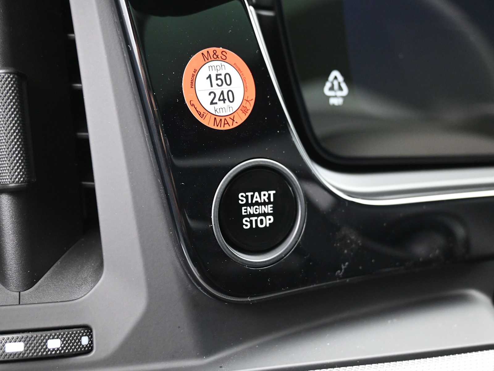 Thumbnail: 2026 Porsche Cayenne - 32