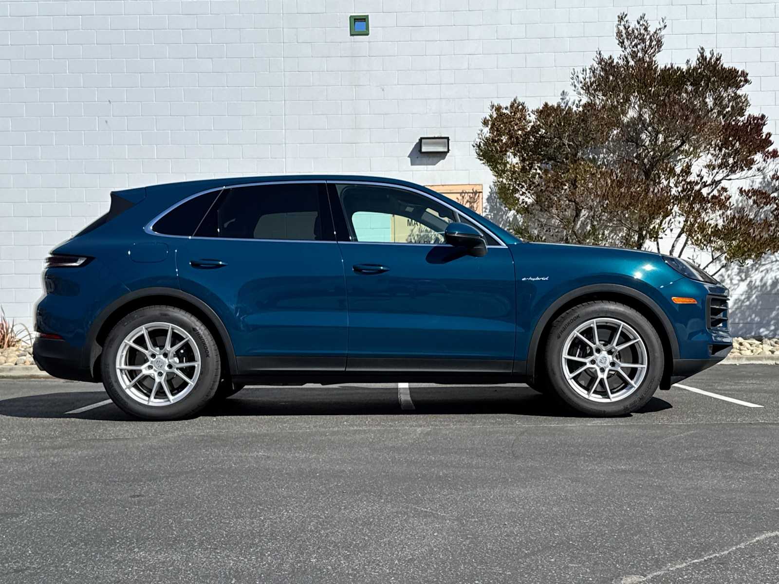 Thumbnail: 2024 Porsche Cayenne - 9