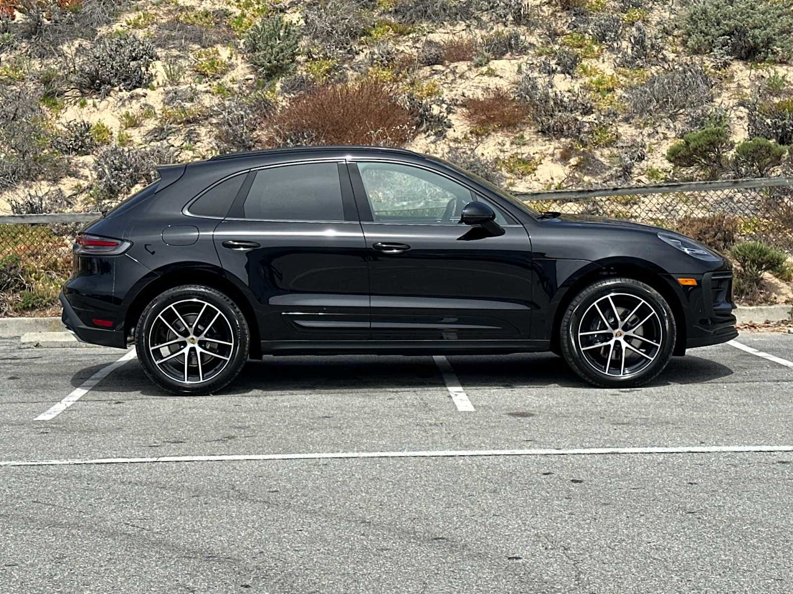 Thumbnail: 2025 Porsche Macan - 9