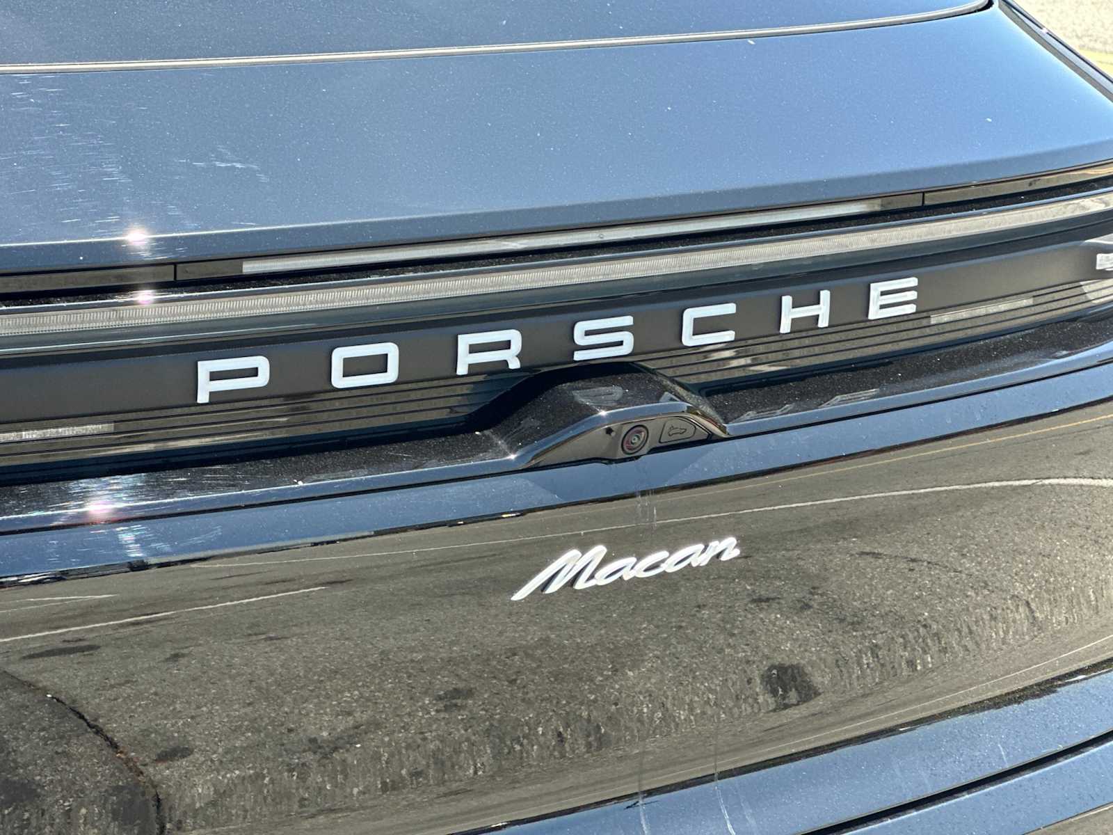 Thumbnail: 2025 Porsche Macan - 26