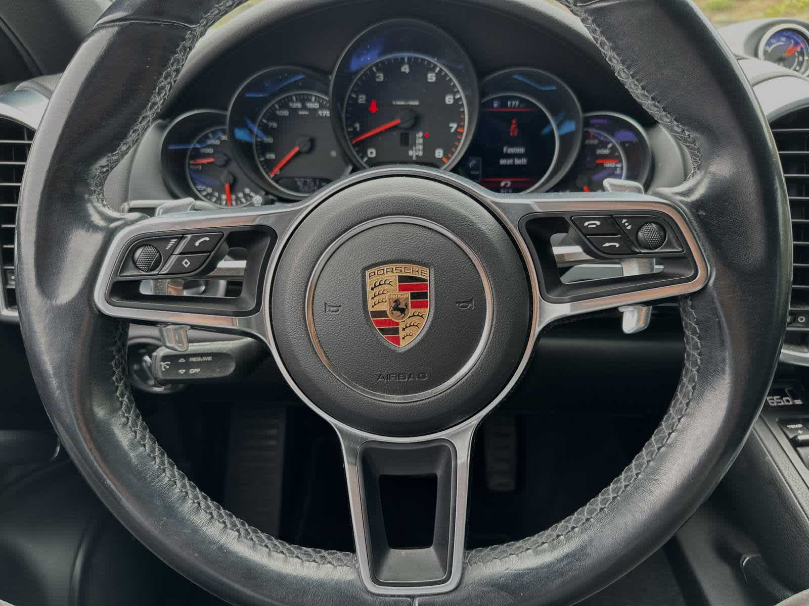 2016 Porsche Cayenne  21