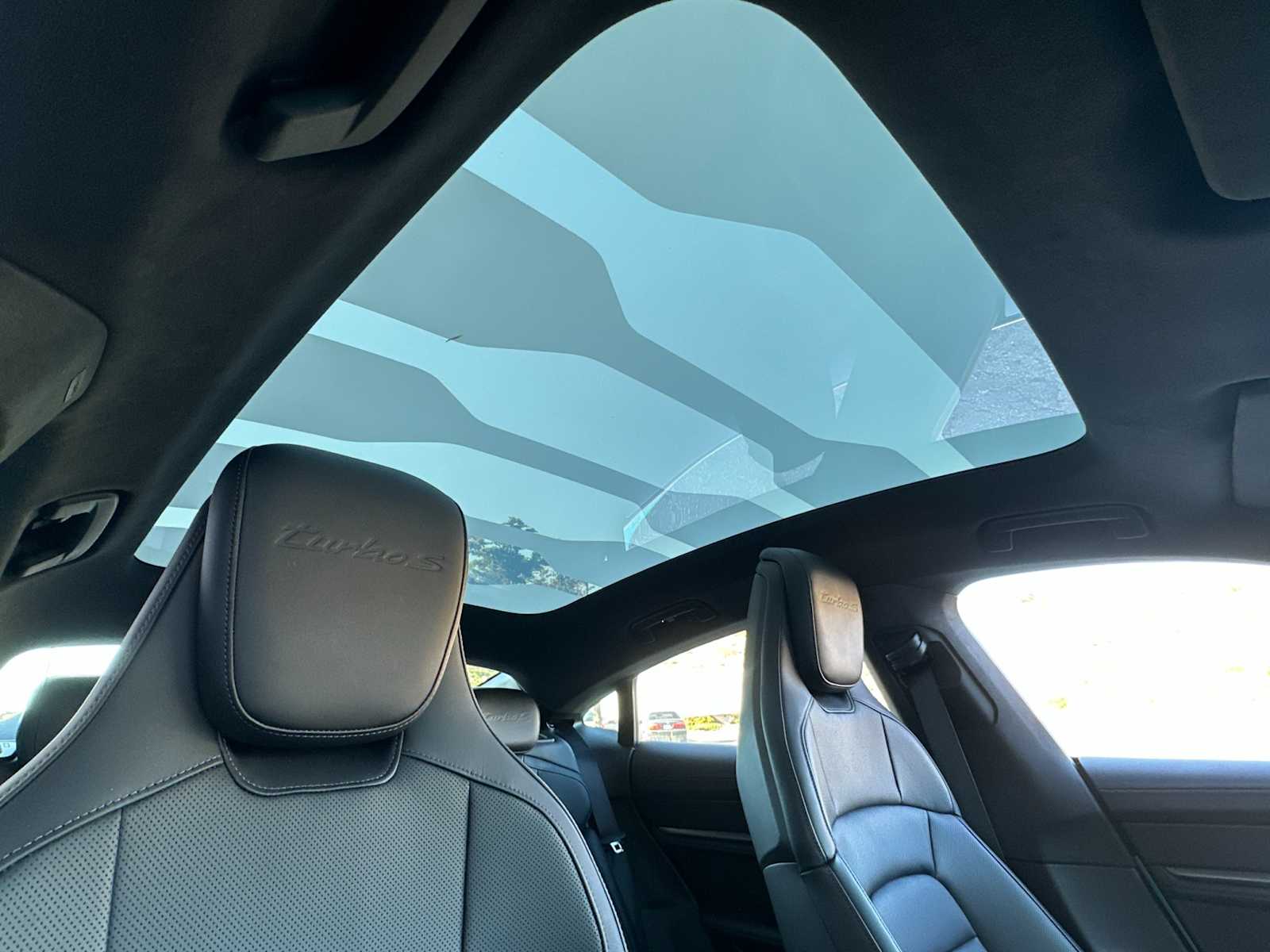 Thumbnail: 2024 Porsche Taycan - 17