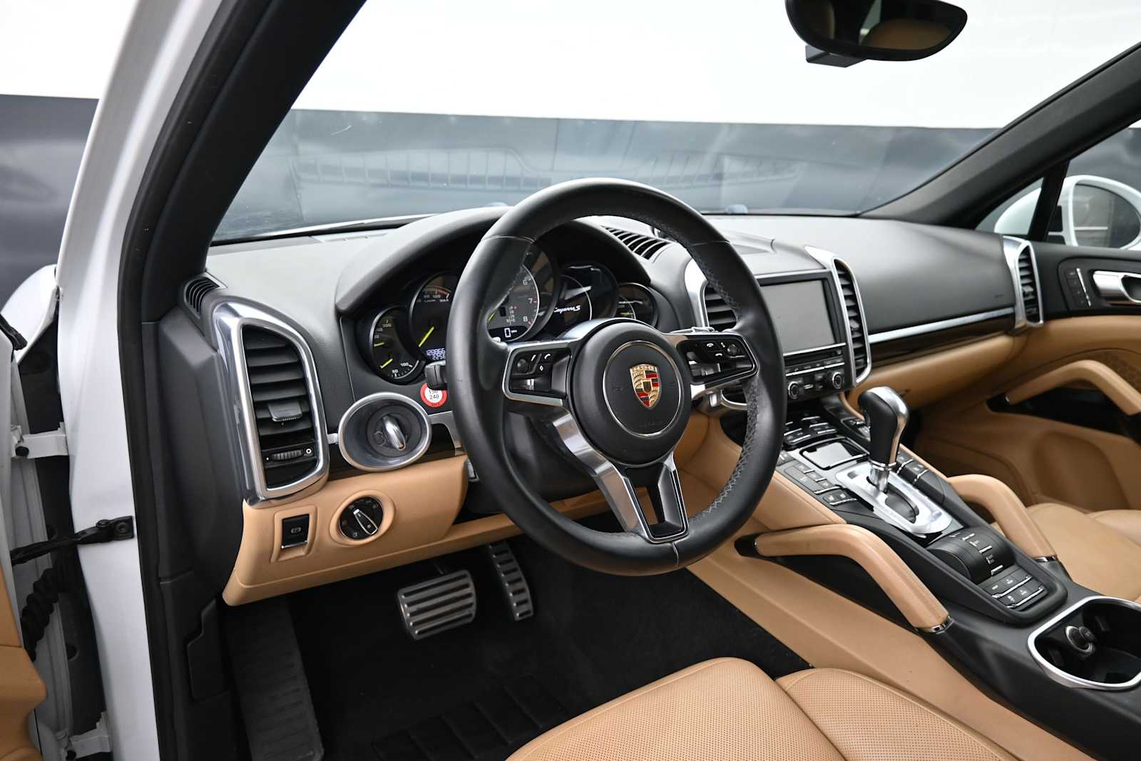 Thumbnail: 2015 Porsche Cayenne - 4