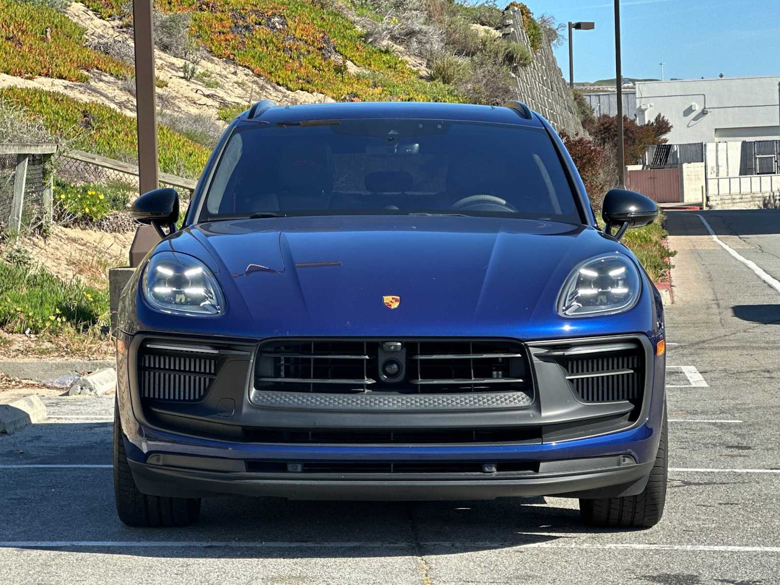Thumbnail: 2023 Porsche Macan - 11