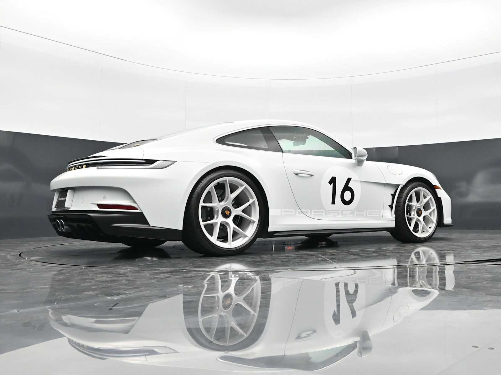 Thumbnail: 2024 Porsche 911 - 50