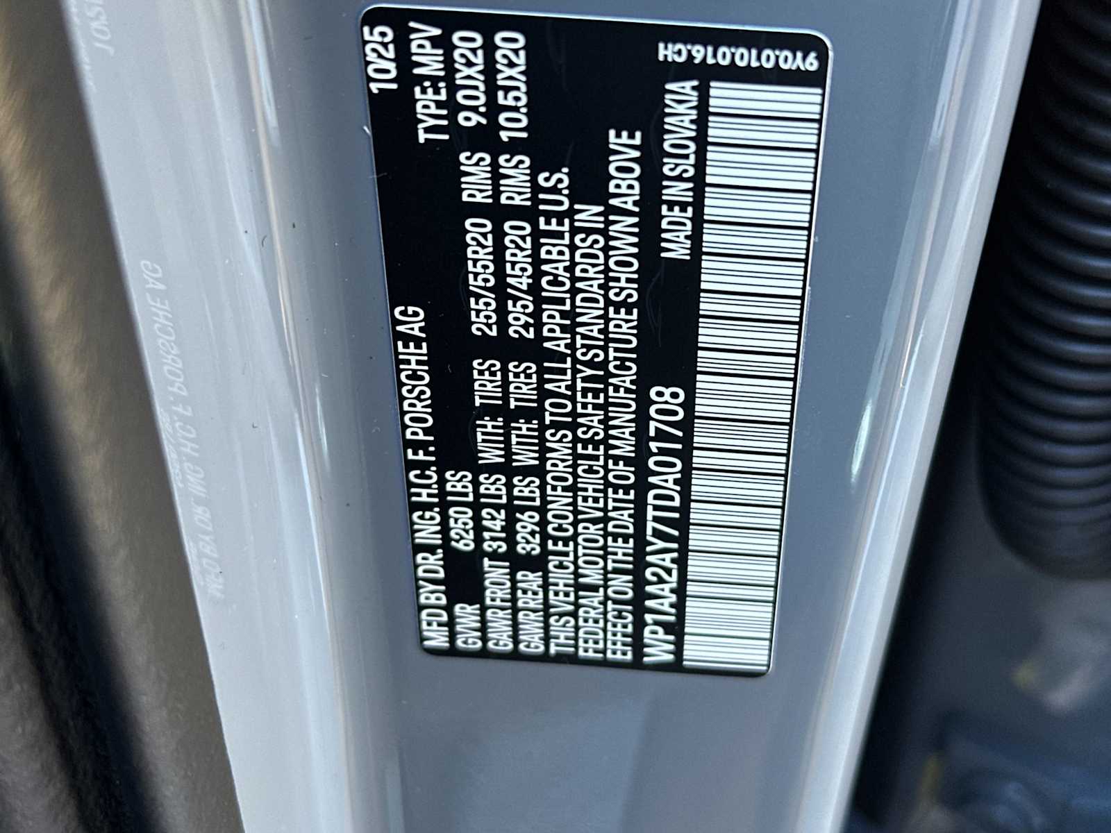 Thumbnail: 2026 Porsche Cayenne - 30